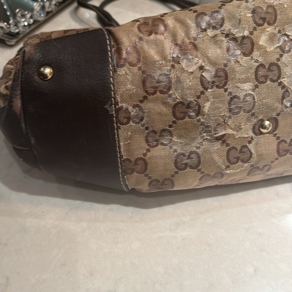 Authentic Gucci Tote Bag. - Picture 10 of 15